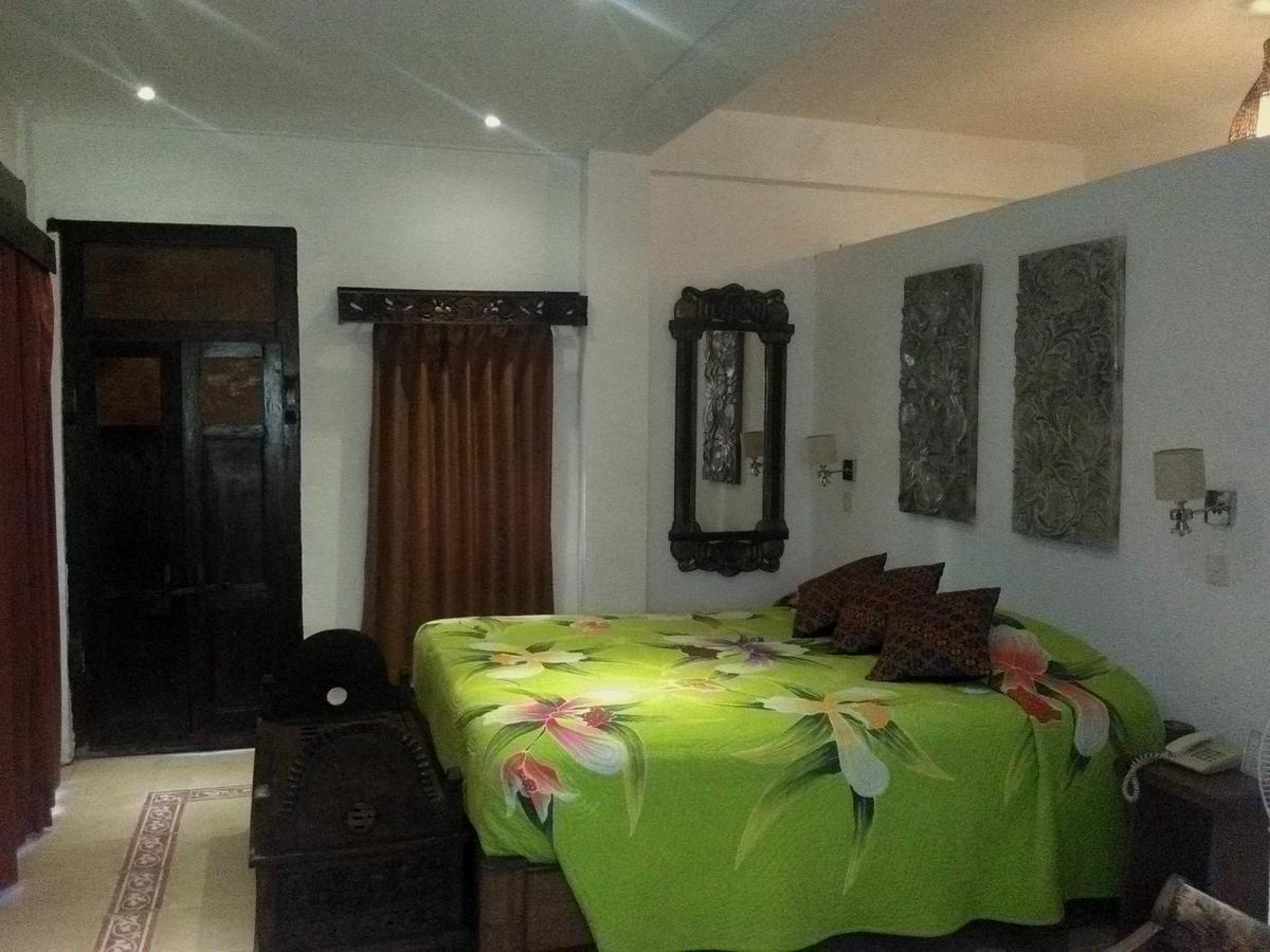 Gazebo Holiday park 3*